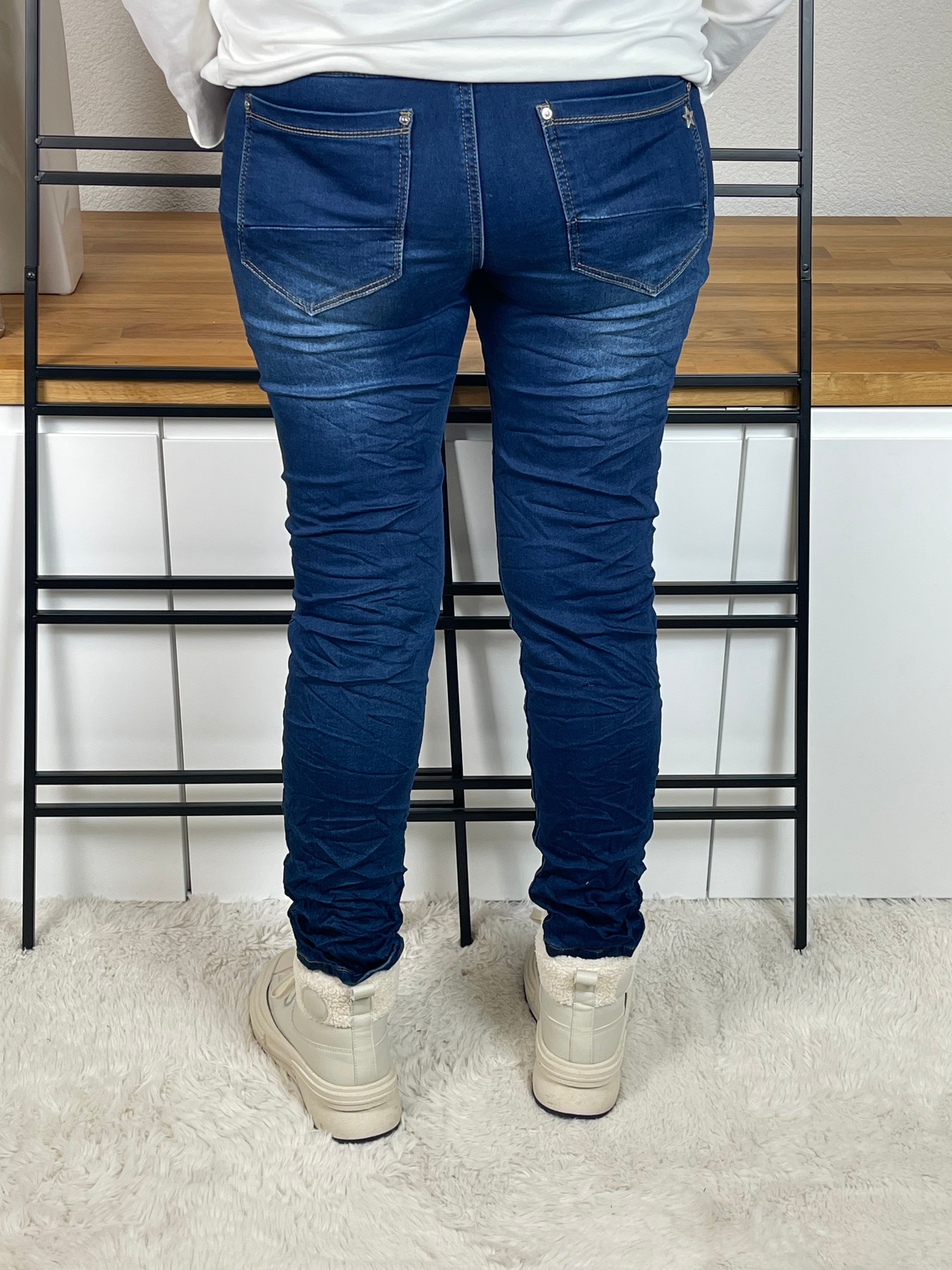 
•	Jeans-Jog-Pants Damen kaufe      •	Jeans Jogger große Größen online                 bestellen.                                               •	Günstige Damen Jeans-Jogginghose in Übergröße                   •	Hochwertige Jeans-Jog-Pants große Größen