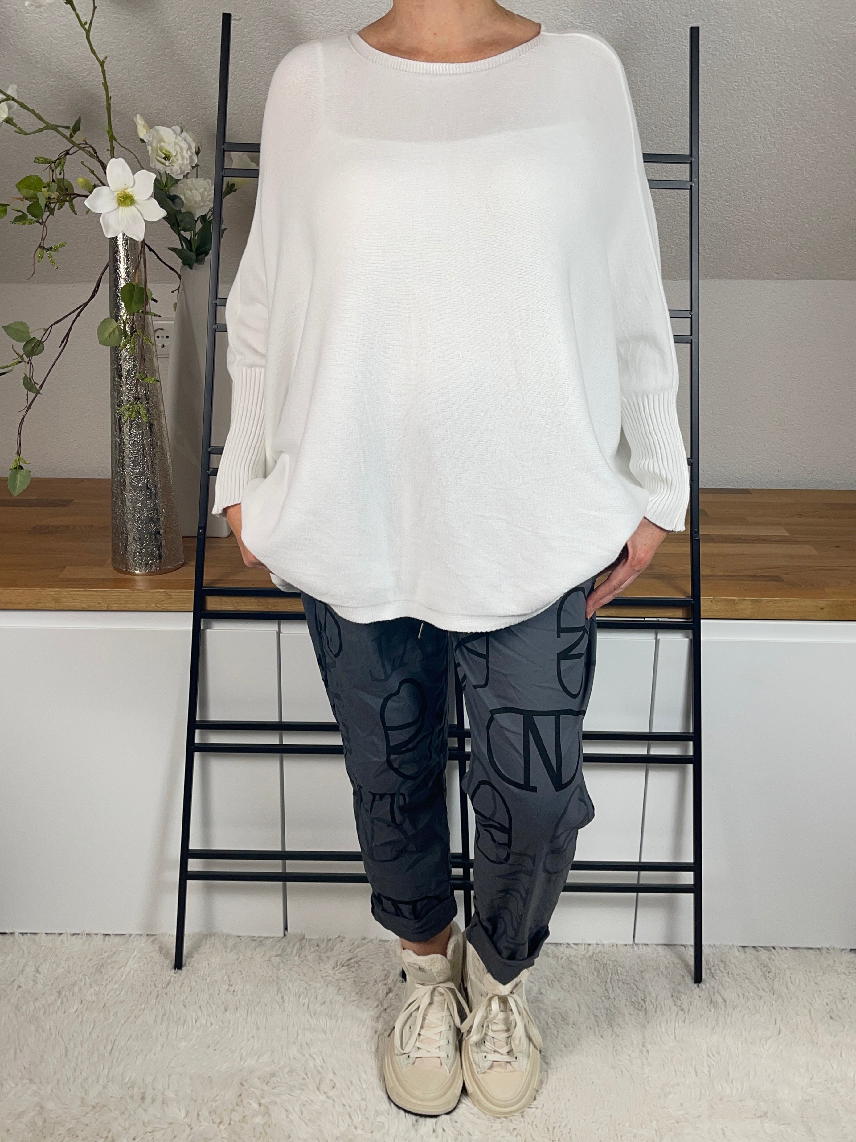 	2.   Lässiger Oversize Pullover Damen
	3.	Weicher Feinstrick Pullover
	4.	Oversize Pullover bis Größe 48
	5.	Pullover weiter Schnitt Damen
	6.	Kuscheliger Feinstrick Pullover
	7.	Feinstrick Pullover große Größen
	8.	Pullover Plus Size Damen
	9.	Oversize Pullover weich
	10.	Pullover XXL Feinstrick
	11.	Casual Oversize Pullover
	12.	Pullover mit weiten Ärmeln
	13.	Langer Oversize Pullover
	14.	Trendiger Pullover bis Größe 48
	15.	Bequemer Feinstrick-Pullover Damen