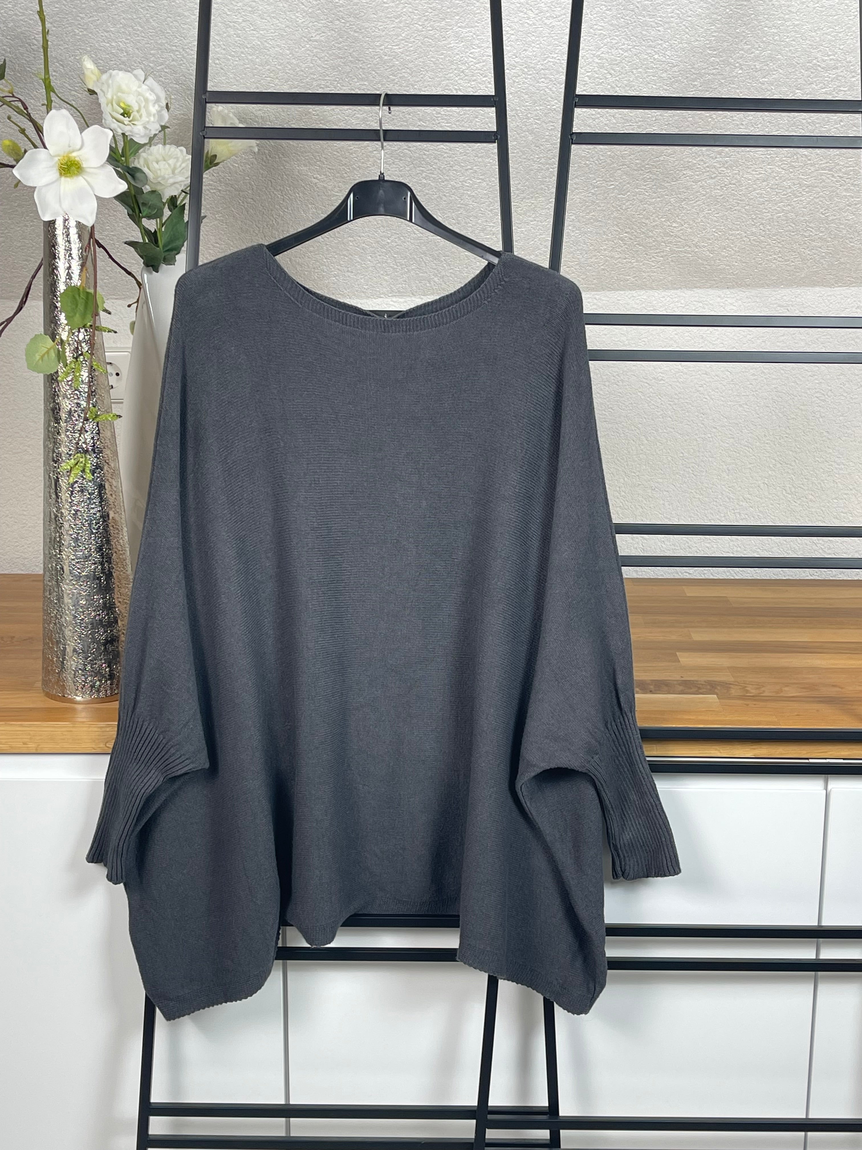 	2.   Lässiger Oversize Pullover Damen
	3.	Weicher Feinstrick Pullover
	4.	Oversize Pullover bis Größe 48
	5.	Pullover weiter Schnitt Damen
	6.	Kuscheliger Feinstrick Pullover
	7.	Feinstrick Pullover große Größen
	8.	Pullover Plus Size Damen
	9.	Oversize Pullover weich
	10.	Pullover XXL Feinstrick
	11.	Casual Oversize Pullover
	12.	Pullover mit weiten Ärmeln
	13.	Langer Oversize Pullover
	14.	Trendiger Pullover bis Größe 48
	15.	Bequemer Feinstrick-Pullover Damen