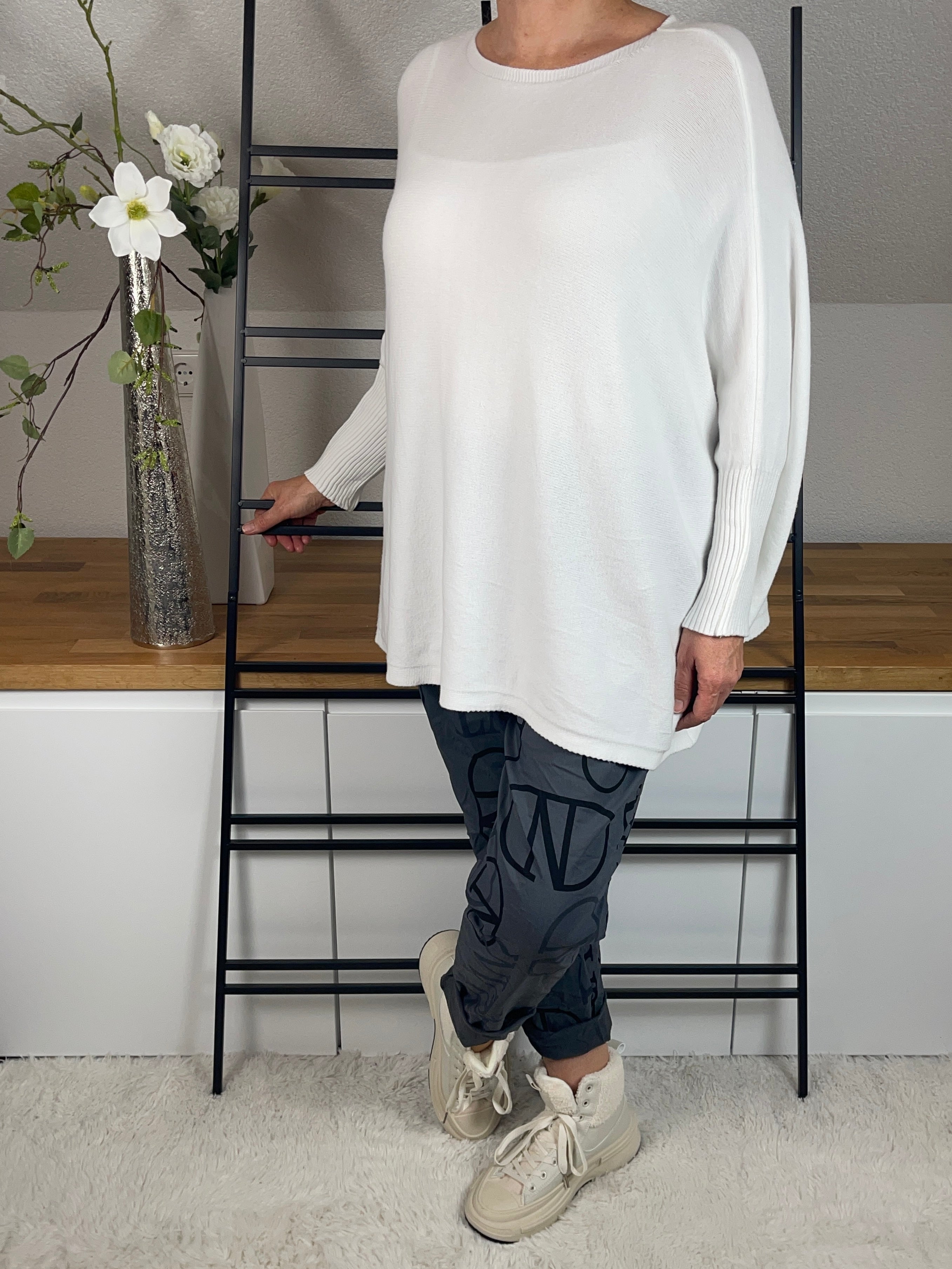 	2.   Lässiger Oversize Pullover Damen
	3.	Weicher Feinstrick Pullover
	4.	Oversize Pullover bis Größe 48
	5.	Pullover weiter Schnitt Damen
	6.	Kuscheliger Feinstrick Pullover
	7.	Feinstrick Pullover große Größen
	8.	Pullover Plus Size Damen
	9.	Oversize Pullover weich
	10.	Pullover XXL Feinstrick
	11.	Casual Oversize Pullover
	12.	Pullover mit weiten Ärmeln
	13.	Langer Oversize Pullover
	14.	Trendiger Pullover bis Größe 48
	15.	Bequemer Feinstrick-Pullover Damen